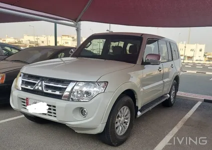 Mitsubishi Pajero GLS 2012